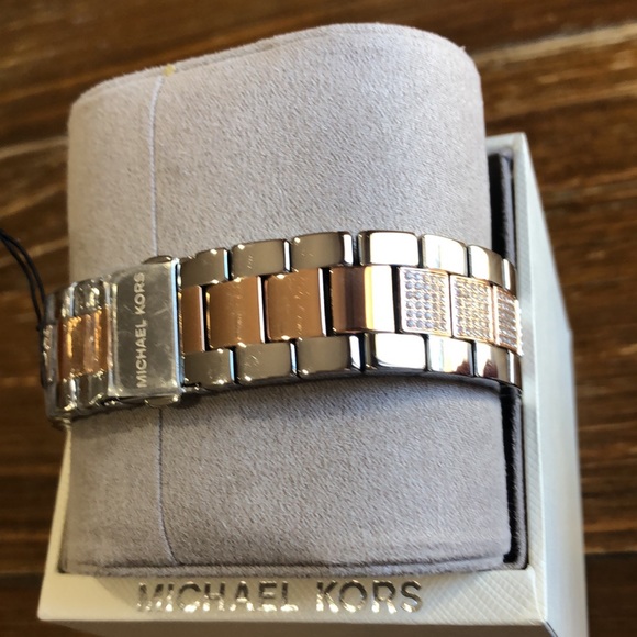 Michael kors Two tone women’s watch - Picture 2 of 4